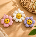 Plastic Smiley Daisy — Fidget Clicker Keychains Set of 3 Pieces (Multicolor)