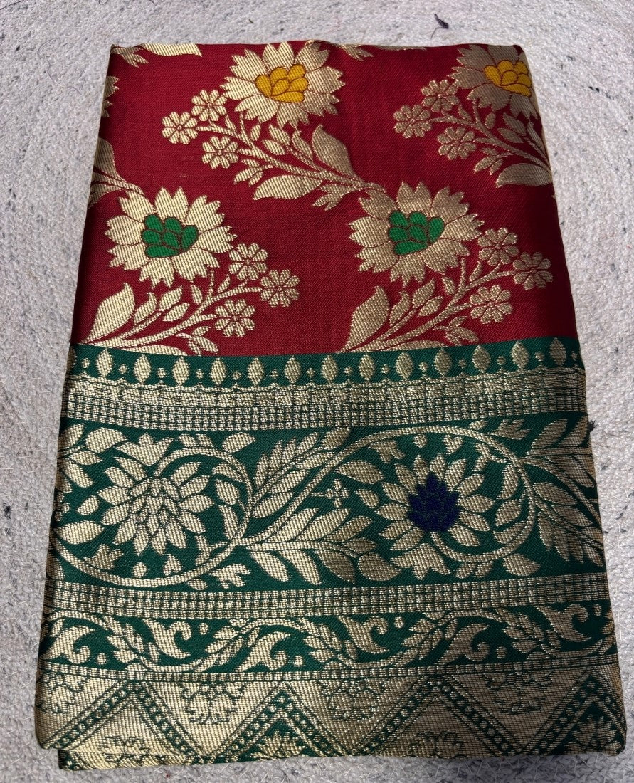 Women's Jacquard Floral Printed Saree With Unstitched Blouse - 5.5 Mtr (Maroon-Green)